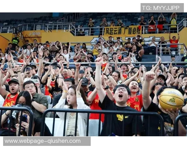 勇士与湖人激战正酣NBA季后赛精彩对决引发球迷热议 勇士与湖人激战正酣NBA季后赛精彩对决引发球迷热议